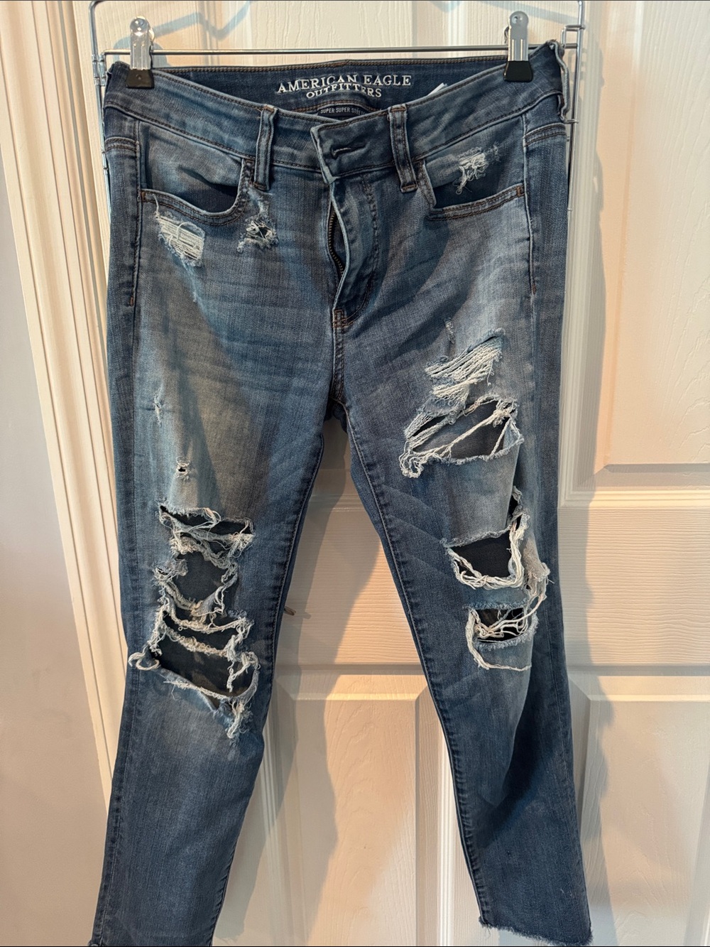 American Eagle Outfitters Light Blue Stretch Distressed Jeans